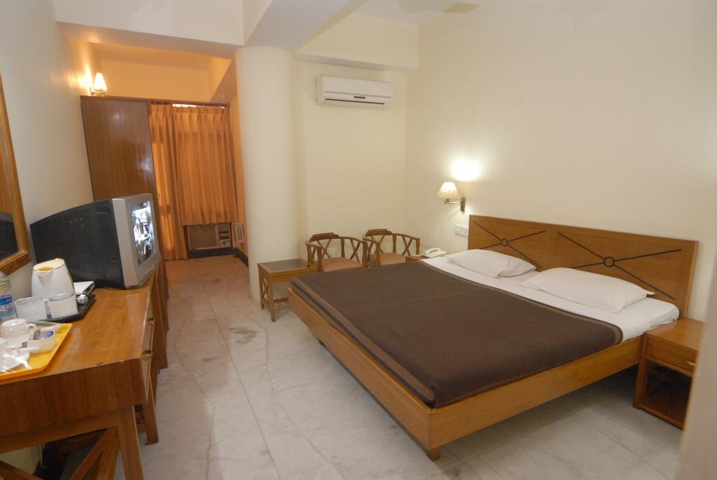The Komfort Inn Chandīgarh Habitación foto