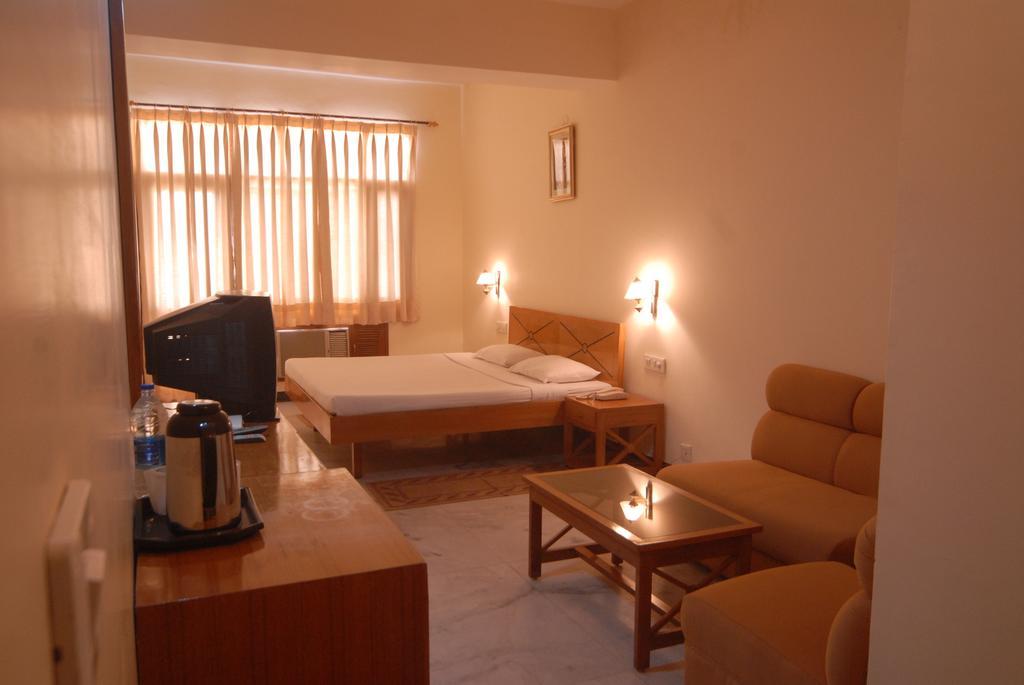 The Komfort Inn Chandīgarh Habitación foto