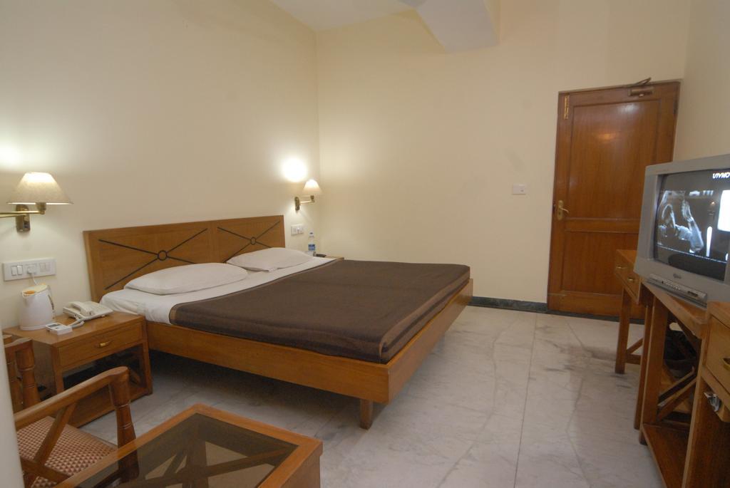 The Komfort Inn Chandīgarh Habitación foto