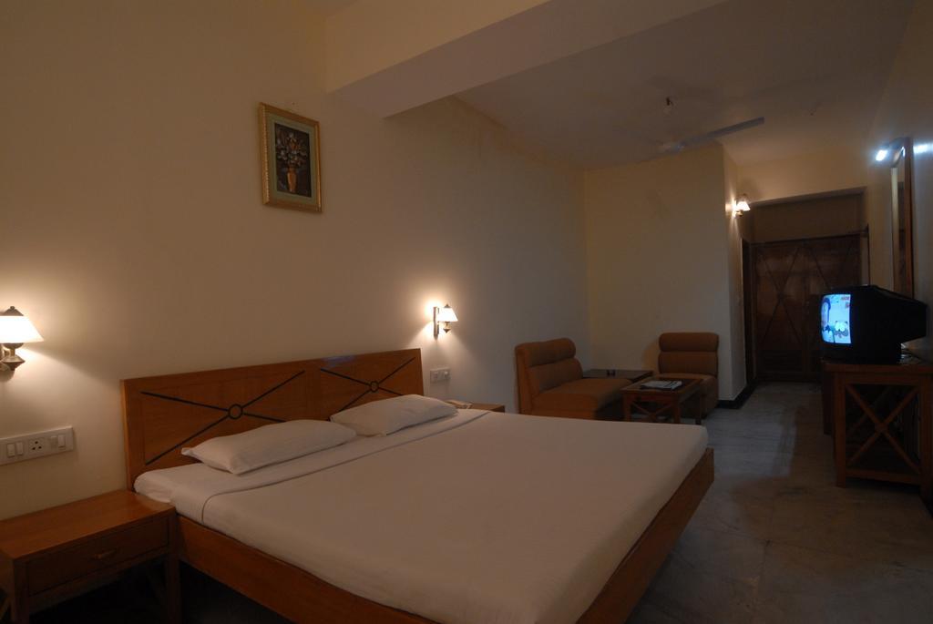 The Komfort Inn Chandīgarh Habitación foto