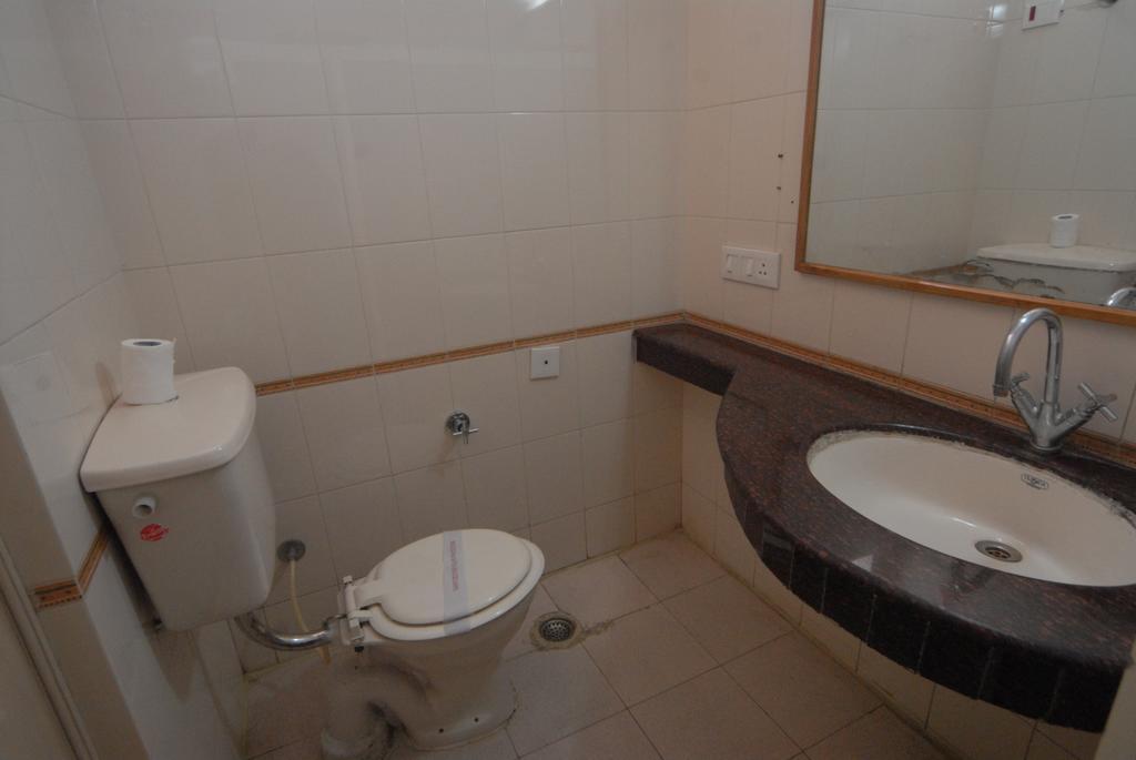 The Komfort Inn Chandīgarh Habitación foto